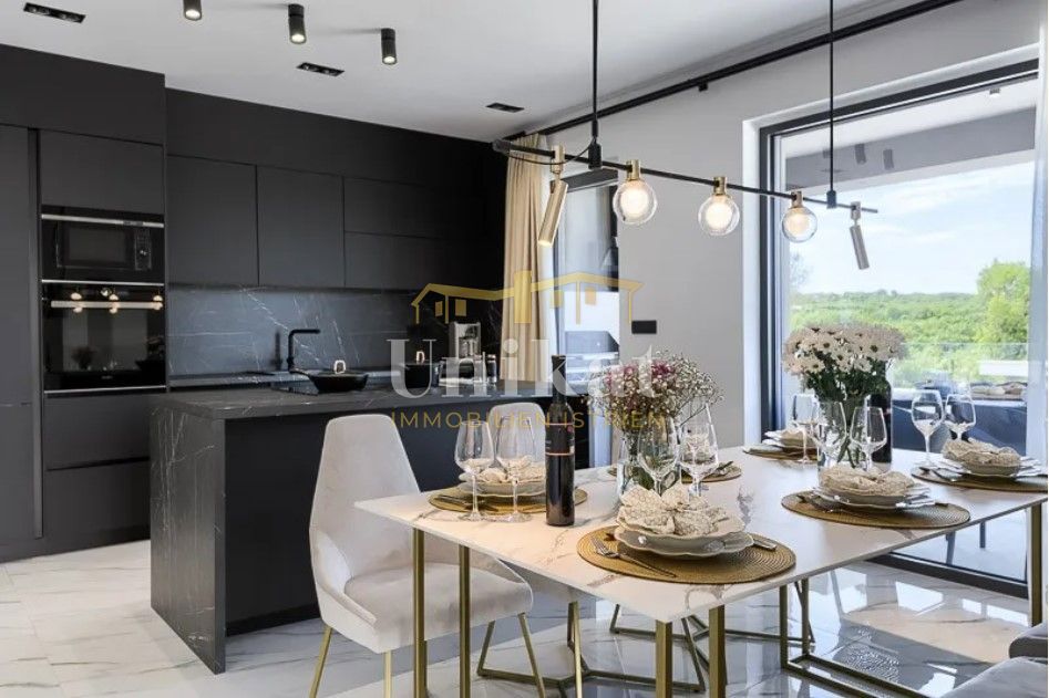 Splendida villa con vista mare nei dintorni di Marčana